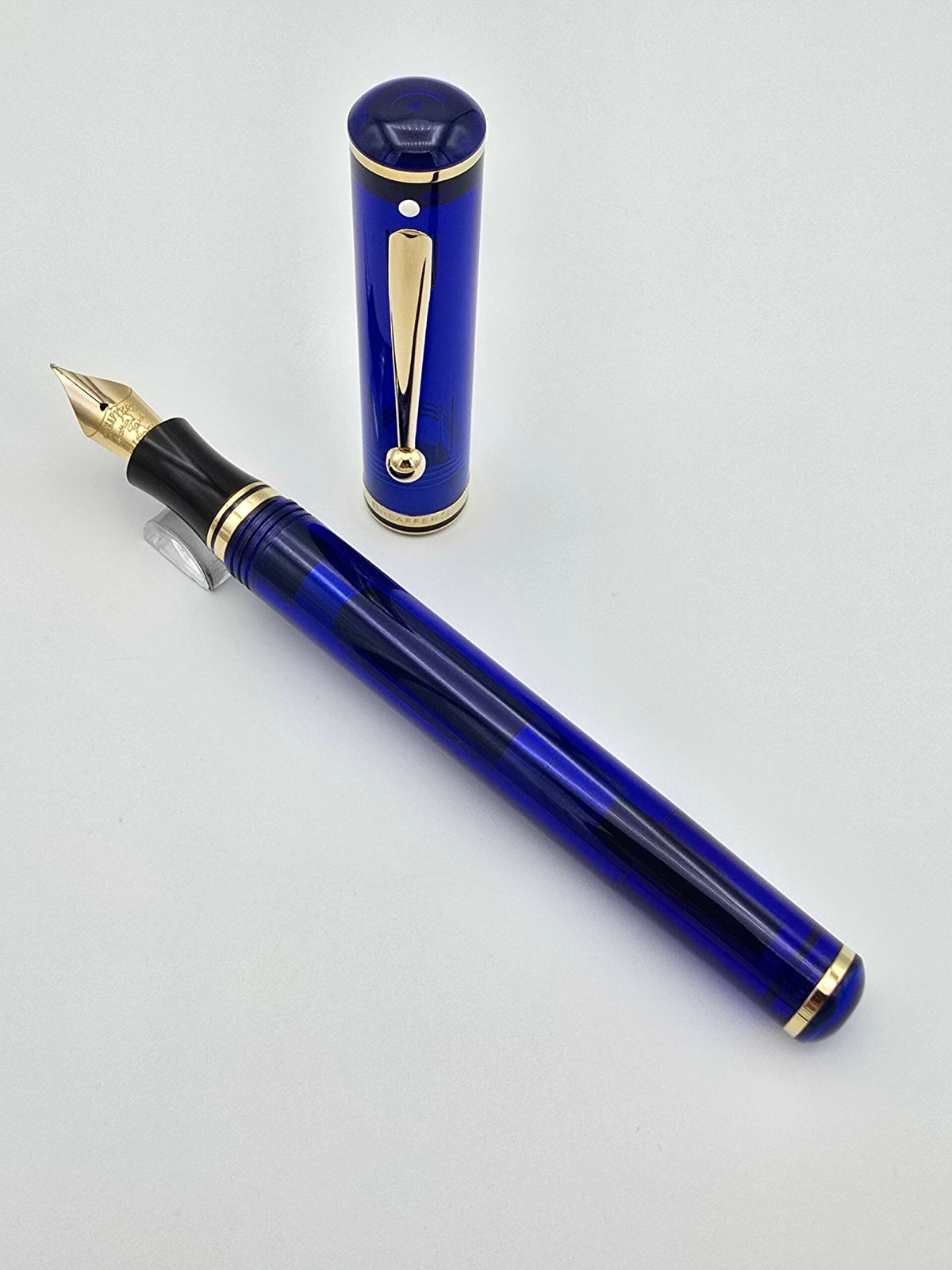 Sheaffer Levenger Connaisseur Blue - 18k Fine Nib - Pre-Owned