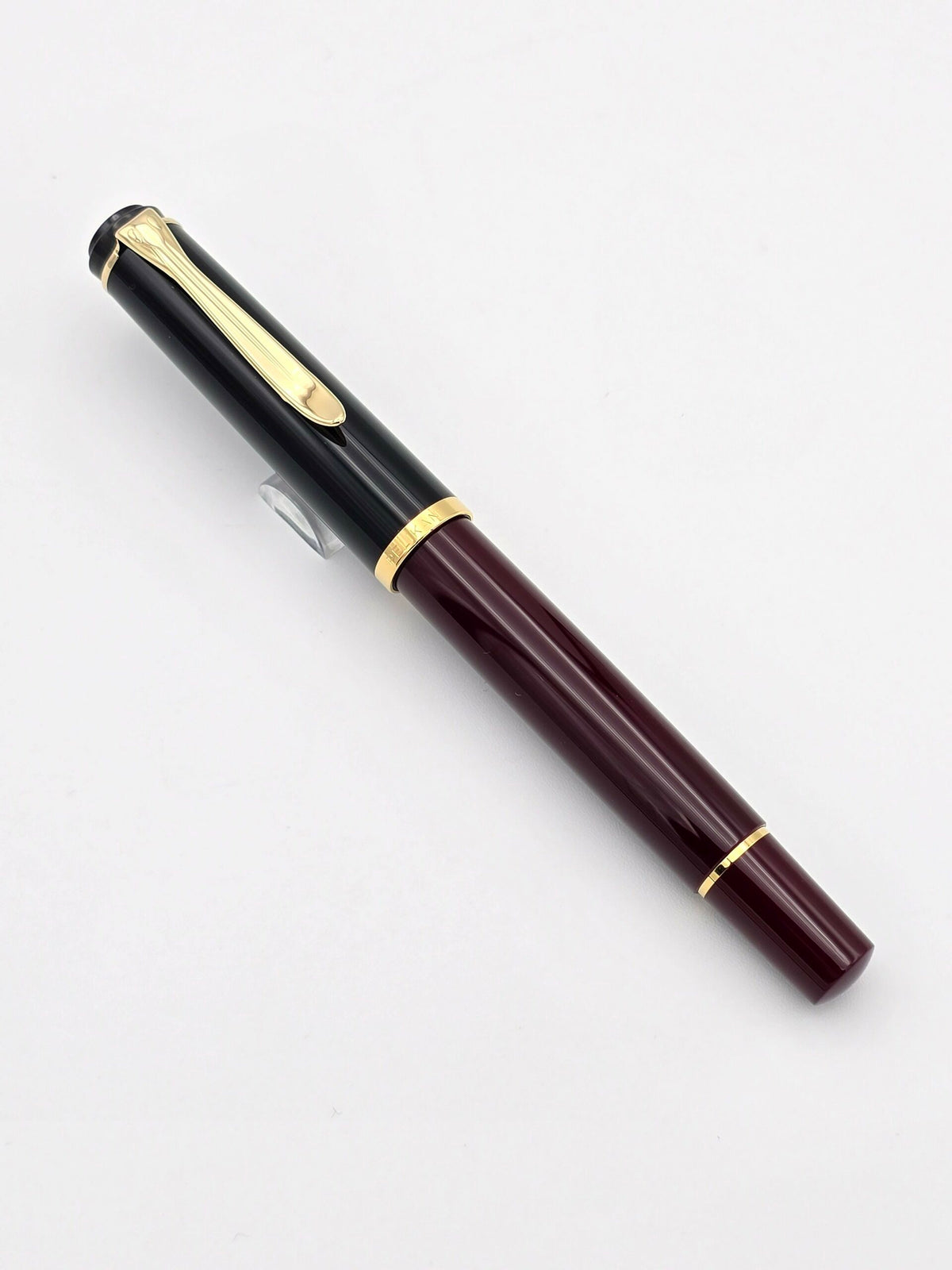 Pelikan M200 Burgundy Black - Medium Steel Nib - Pre-Owned