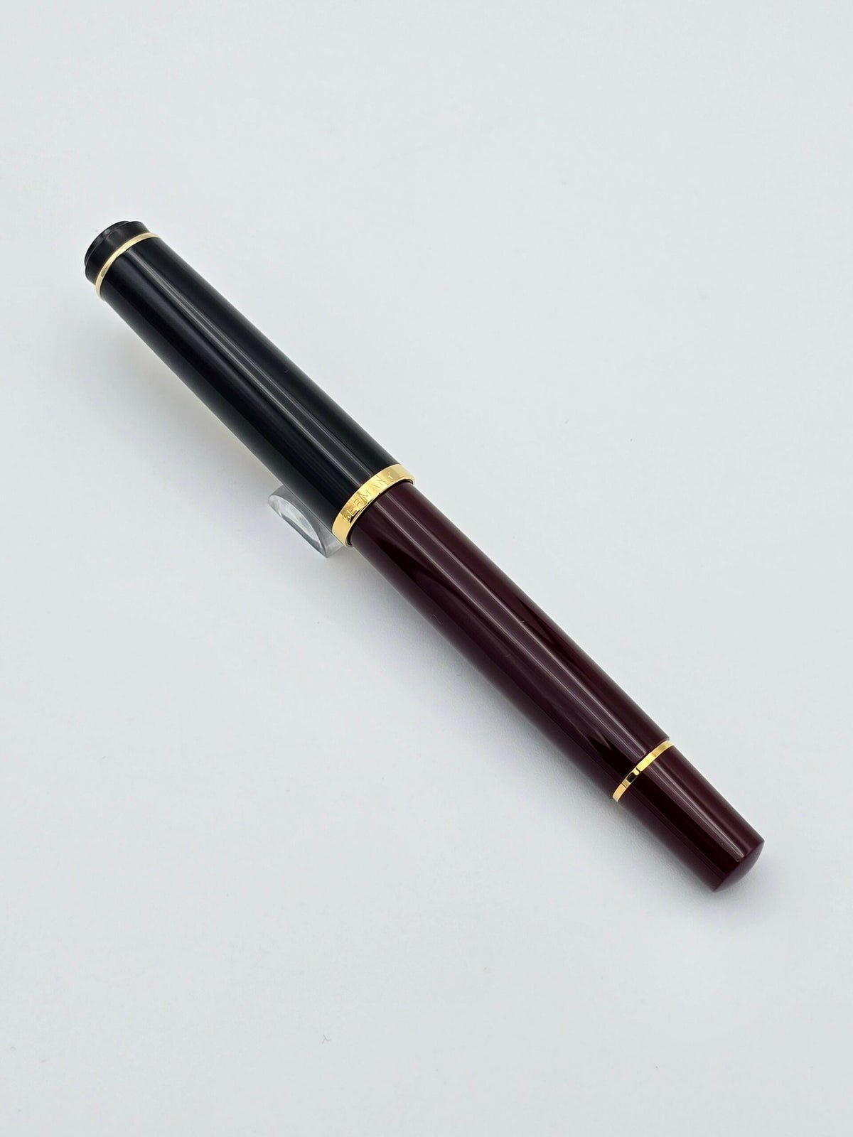 Pelikan M200 Burgundy Black - Medium Steel Nib - Pre-Owned