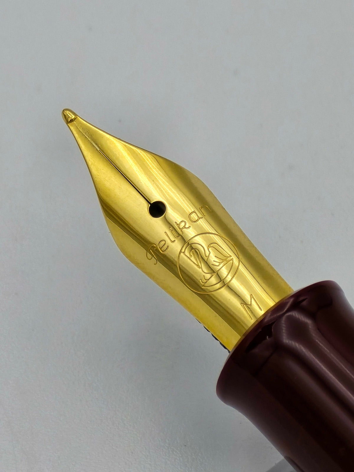 Pelikan M200 Burgundy Black - Medium Steel Nib - Pre-Owned