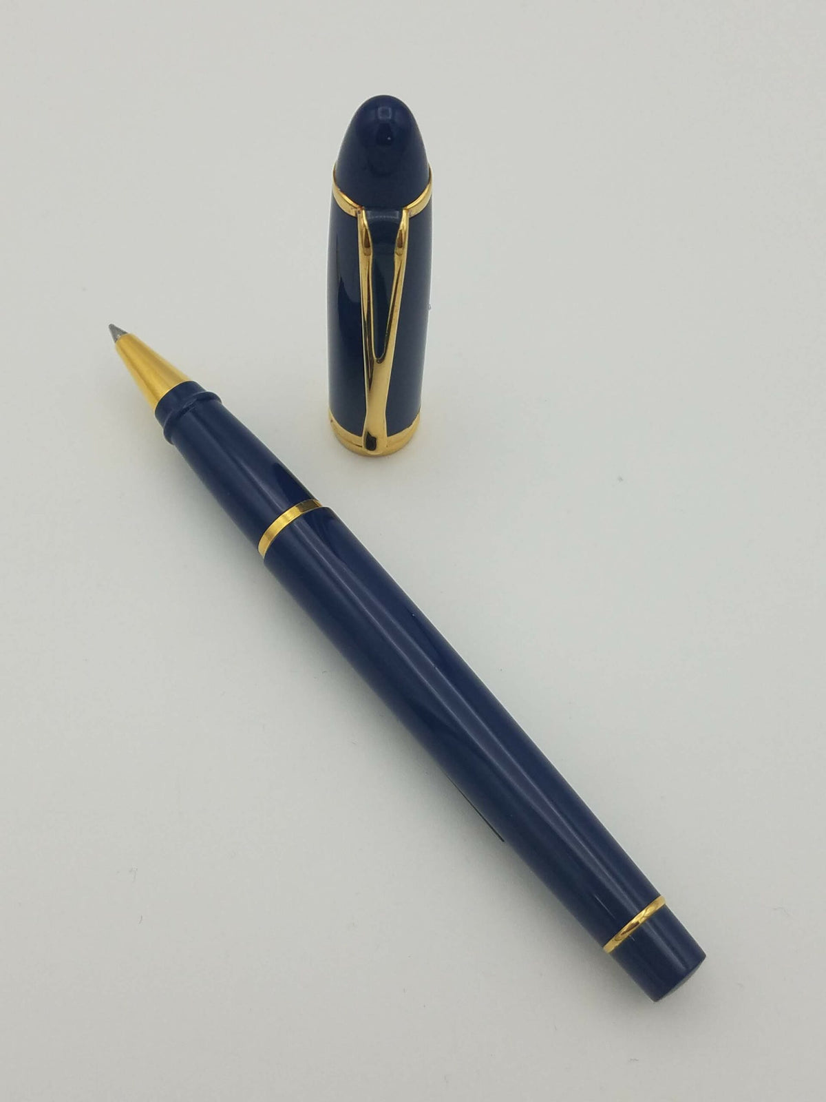 Aurora Ipsilon De Luxe Blue Resin B14B - Rollerball & Fountain Pen - Pre-Owned