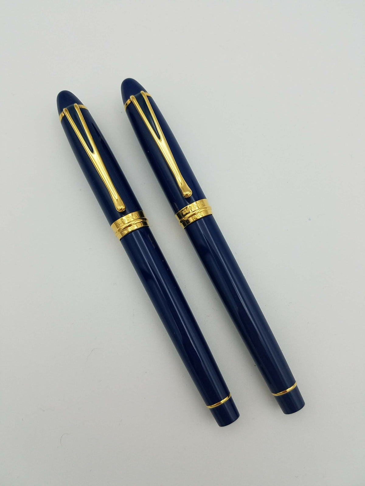 Aurora Ipsilon De Luxe Blue Resin B14B - Rollerball & Fountain Pen - Pre-Owned
