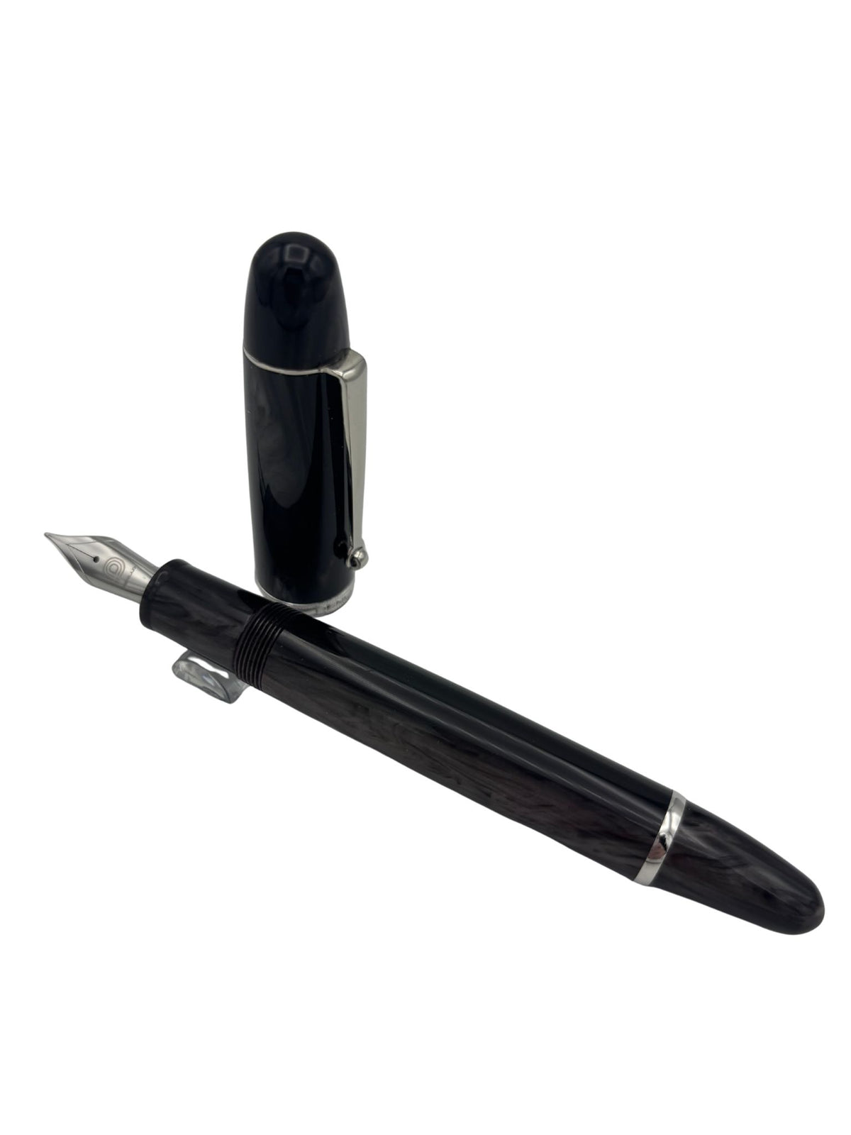 Penlux Masterpiece Grande Black Wave - Medium Nib - Pre-Owned