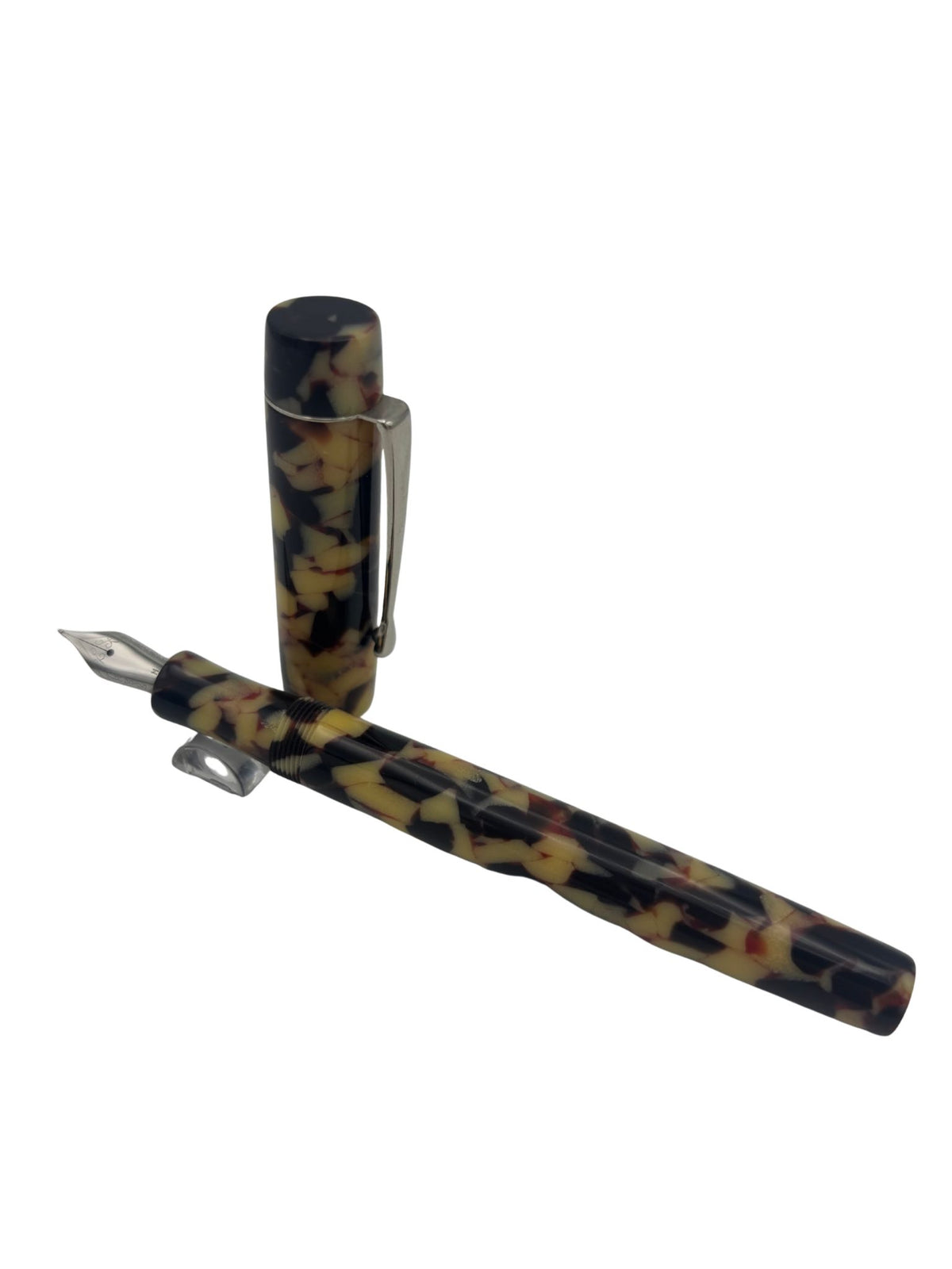 Newton Orville Brown Marble Fountain Pen - Medium Nib - Pre-Owned