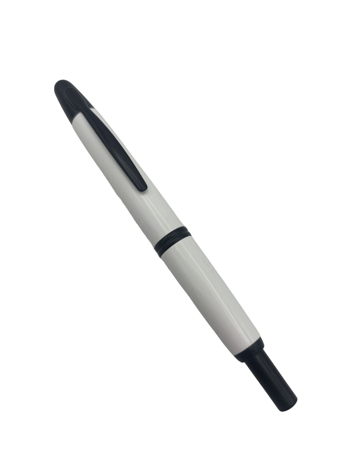 Pilot Vanishing Point White and Black - 18k Medium Nib - Pre-Owned