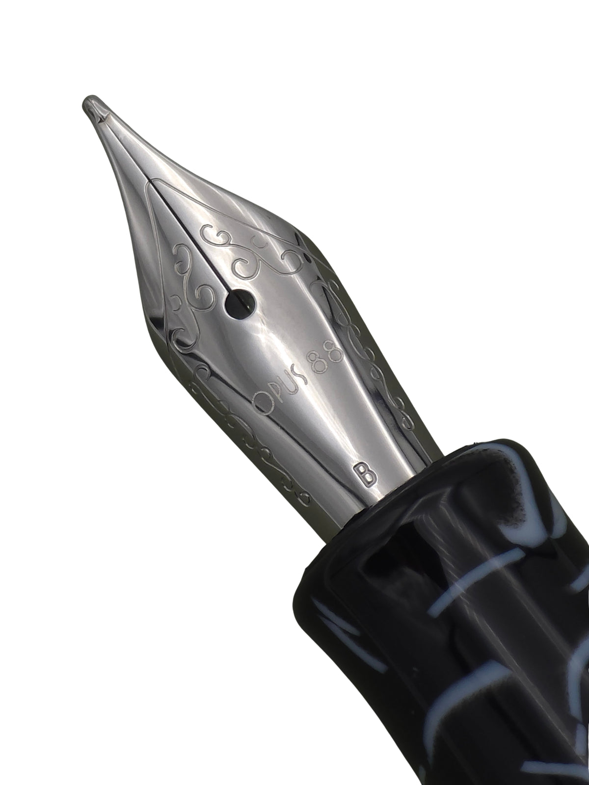 Opus 88 Koloro 2025 Black - Broad Steel Nib - Pre-Owned