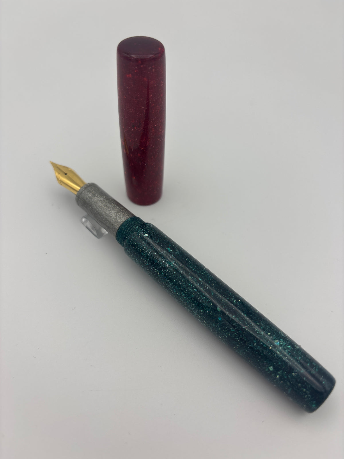 Custom Fountain Pen Red and Green - Jowo 