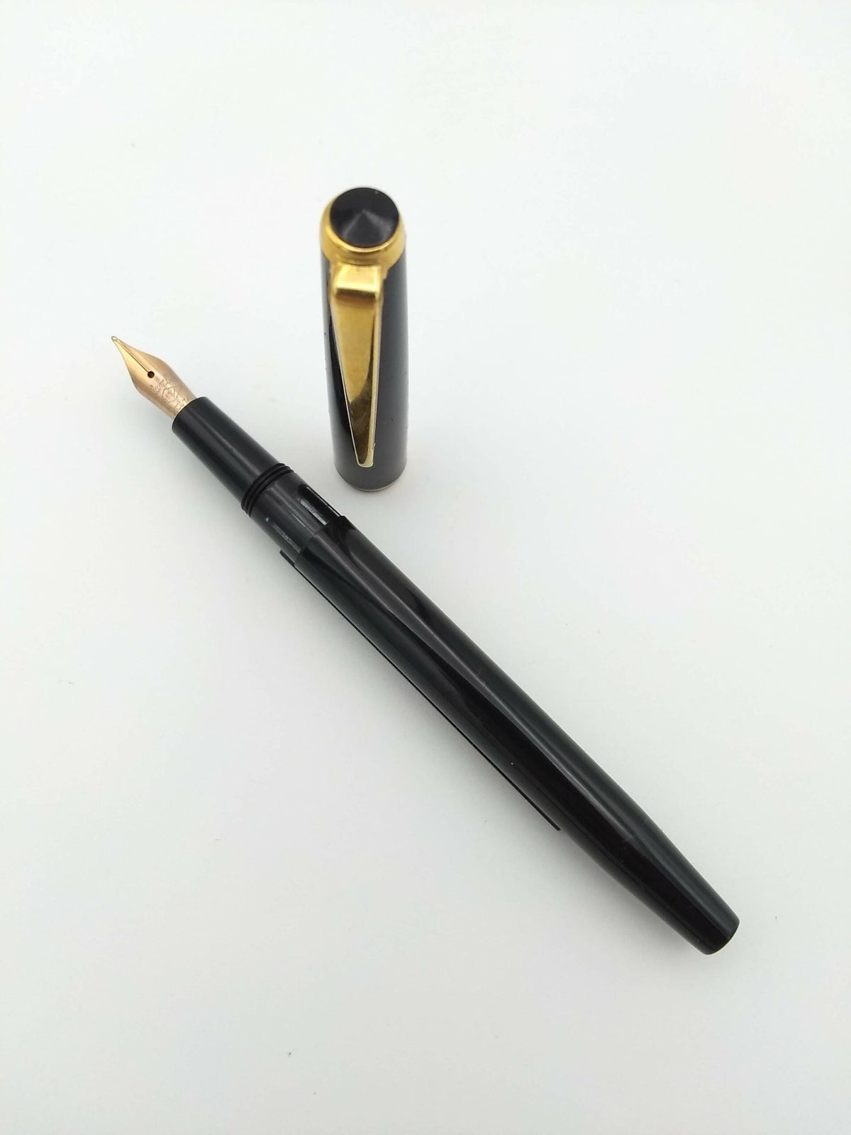 Columbus 50 Black - 14k Fine Nib - Pre-Owned
