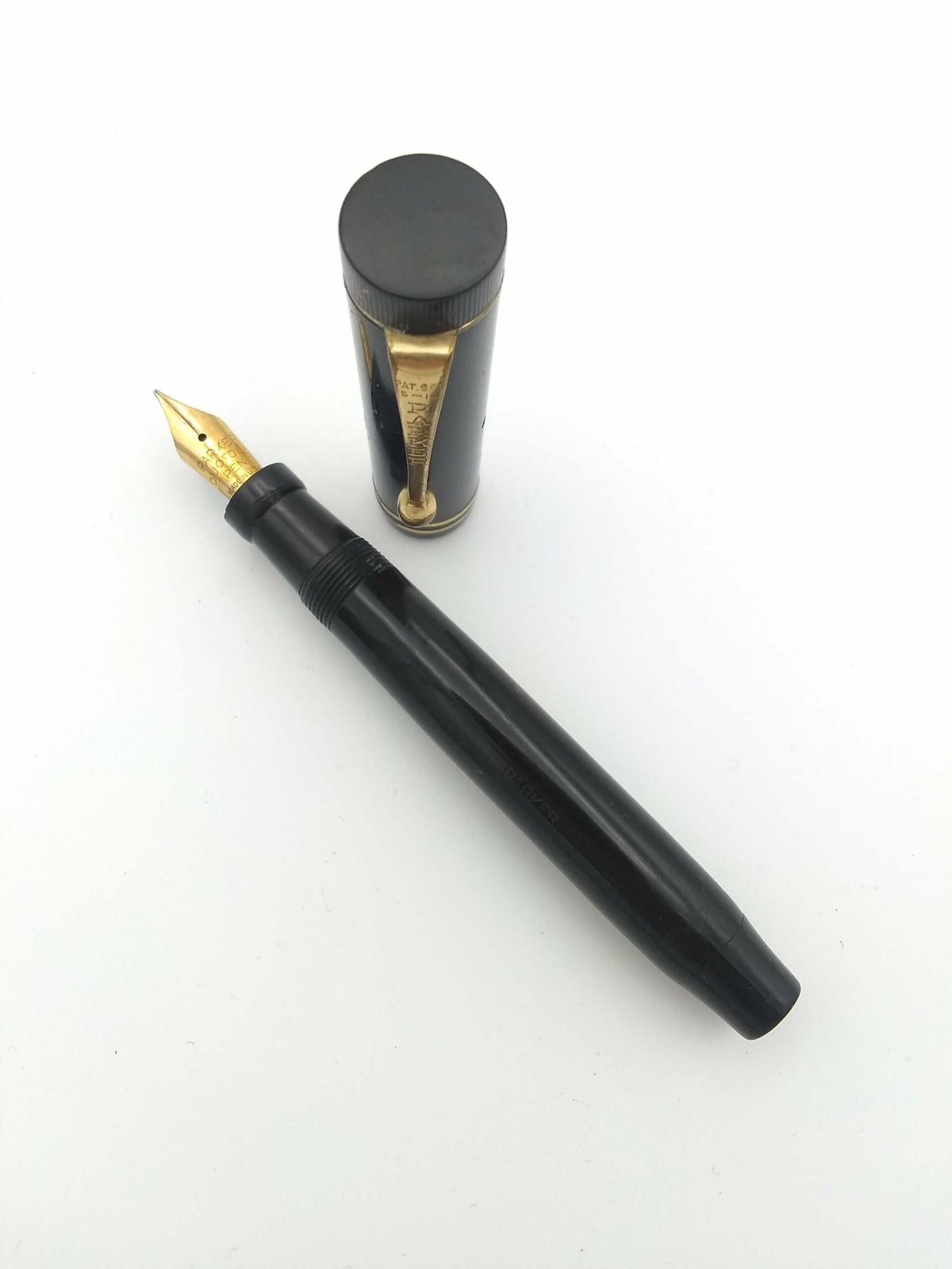 Parker Duofold Junior Black - 14k Medium Nib - Pre-Owned