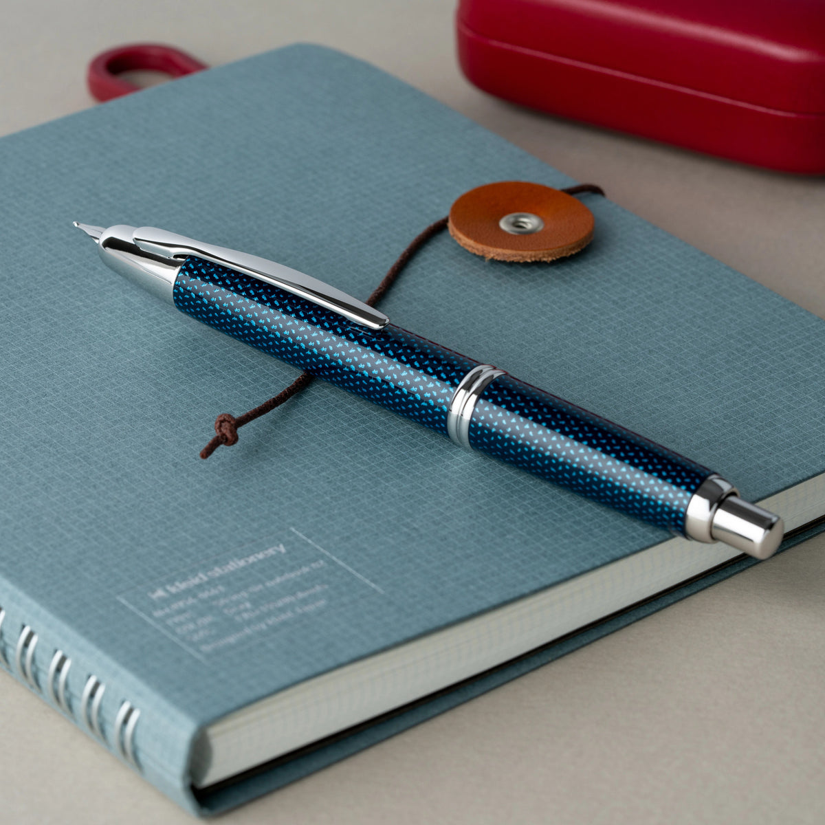 Pilot Vanishing Point Fountain Pen - Blue Carbonesque