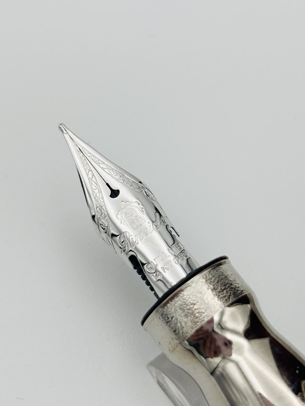 Pineider La Grande Bellezza Rodolite - 14k Medium Nib - Pre-Owned